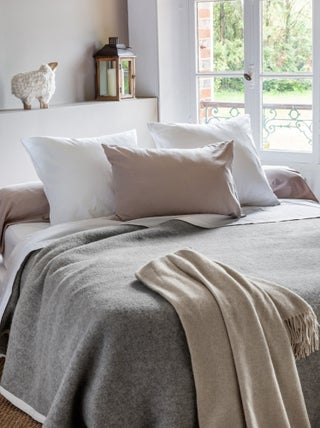Couverture pur laine vierge blanchie PASTORALE