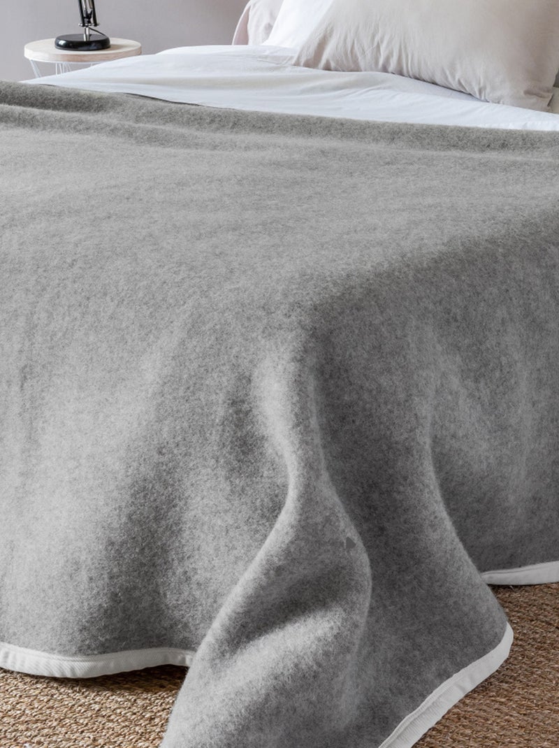 Couverture pur laine vierge blanchie PASTORALE Blanc nacré - Kiabi