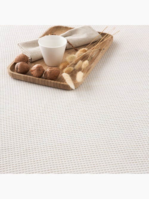 Couverture type Plaid, tissu texturé en fil teint en relief en nid d'abeille, avec franges - Gamusi - Kiabi Couverture type Plaid, tissu texturé en fil teint en relief en nid d'abeille, avec franges - Gamusi - Kiabi
