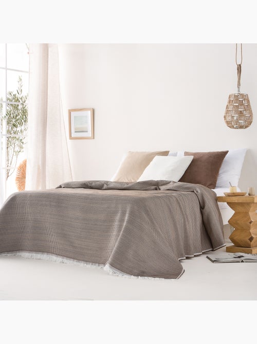 Couverture type Plaid, tissu texturé en fil teint en relief en nid d'abeille, avec franges - Gamusi - Kiabi Couverture type Plaid, tissu texturé en fil teint en relief en nid d'abeille, avec franges - Gamusi - Kiabi