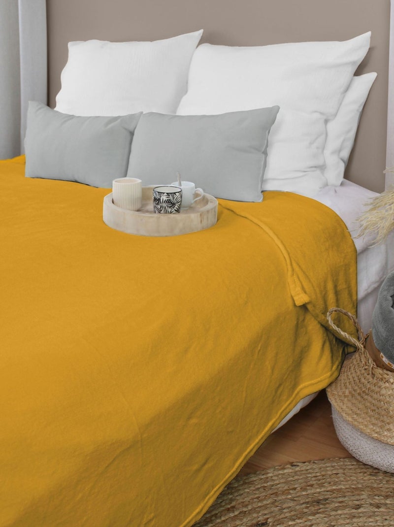 Couverture unie en molleton Jaune moutarde - Kiabi