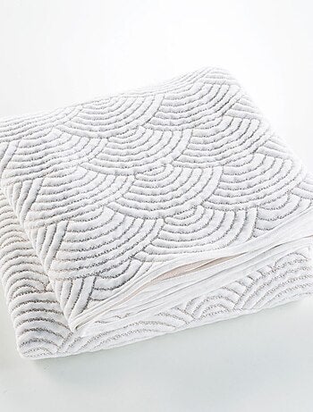 Couvre-lit 2 personnes matelassé 220x240 + 2 housses de coussins