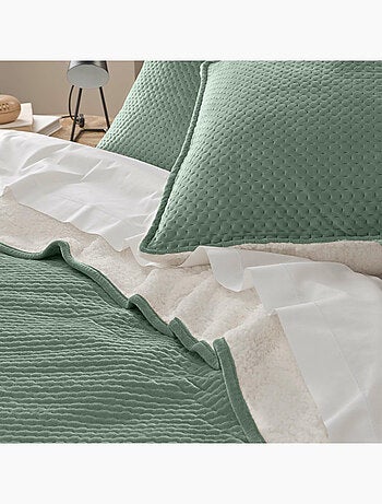 Couvre-lit + 2 taies 60 x 60 cm – Velours Relief & Sherpa – Modèle Mylène