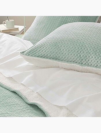 Couvre-lit + 2 taies 60 x 60 cm – Velours Relief & Sherpa – Modèle Mylène