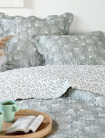 Couvre lit boutis réversible 240x220 avec 2 taies NOVA