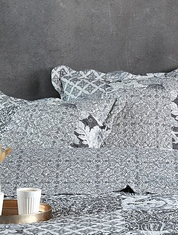 Couvre lit boutis réversible 240x220 avec 2 taies OTAVIA