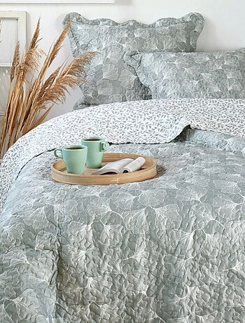 Couvre lit boutis réversible 260x240 avec 2 taies d'oreiller