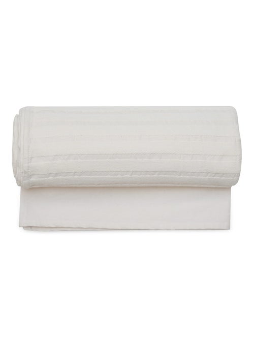 Couvre lit collection SILOE - Kiabi Couvre lit collection SILOE - Kiabi