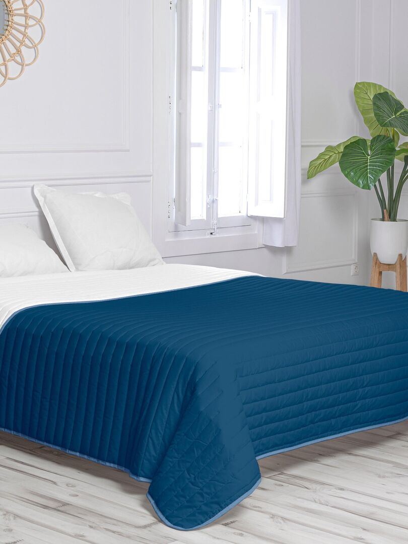 Couvre lit bleu marine