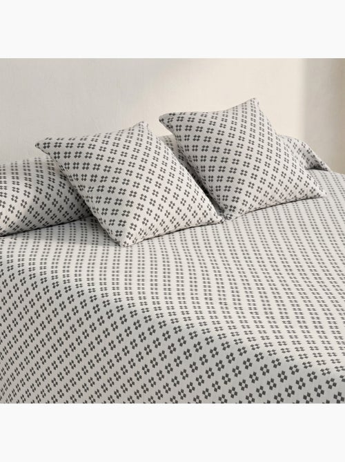 Couvre-lit en coton avec motif géométrique en relief, tissu texturé. - Kiabi Couvre-lit en coton avec motif géométrique en relief, tissu texturé. - Kiabi