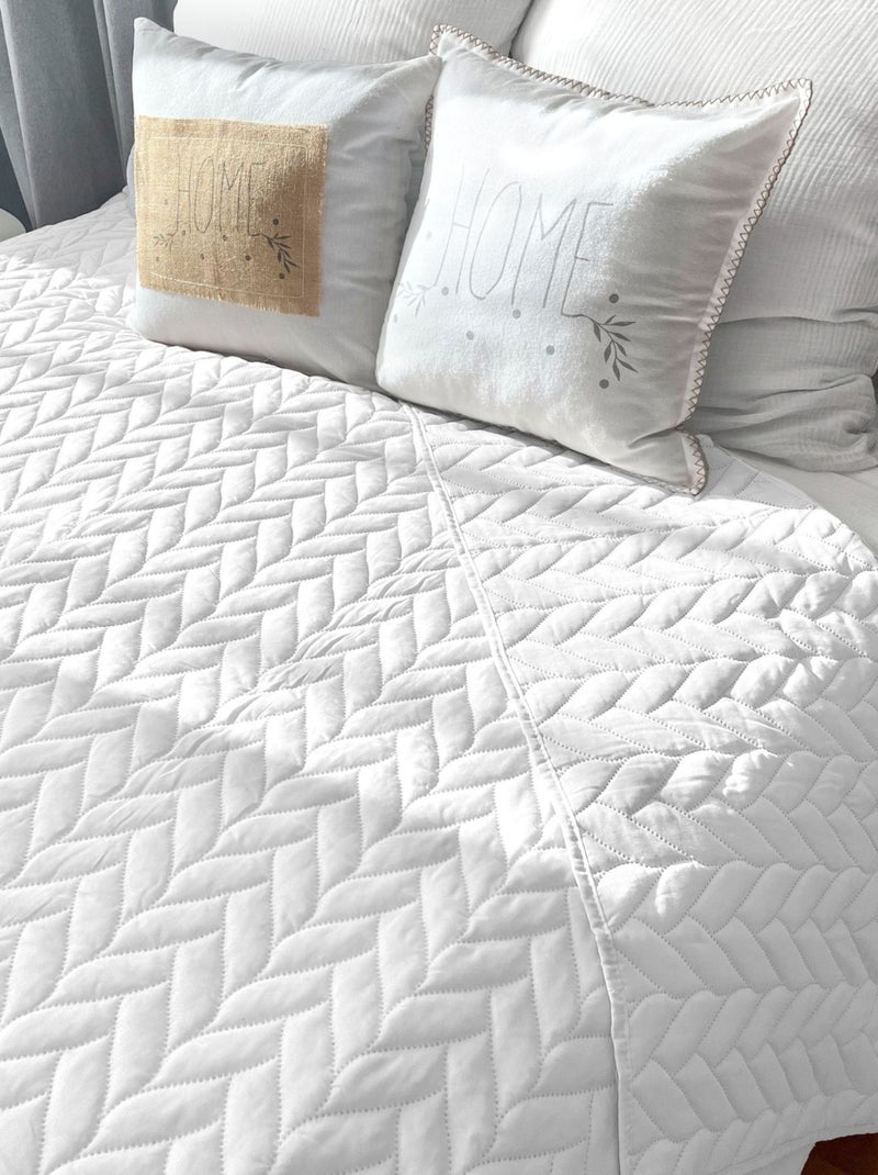 Couvre lit en microfibre dessin par ultrason Blanc - Kiabi