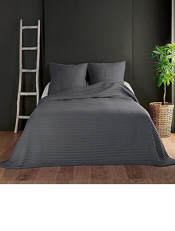 Couvre lit et taie matelassés