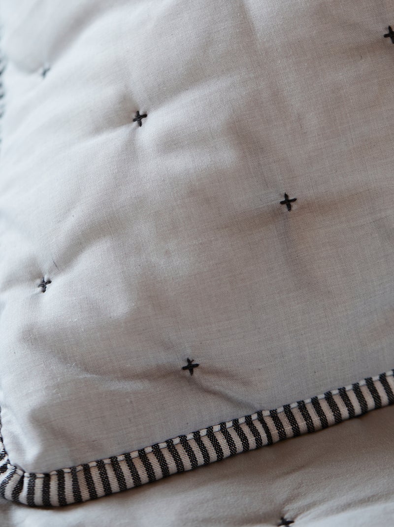 Couvre-Lit et Taies d'Oreiller Brodé Motif Croix Gris - Kiabi