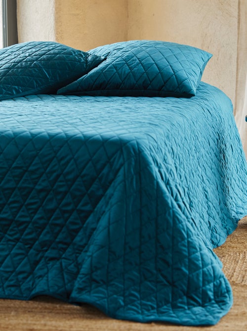 Couvre-Lit et Taies d'Oreiller en Velours Matelassé - Kiabi Couvre-Lit et Taies d'Oreiller en Velours Matelassé - Kiabi