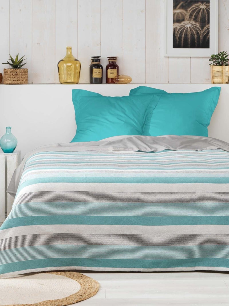 Couvre lit Jacquard Collection Fibie Bleu clair - Kiabi