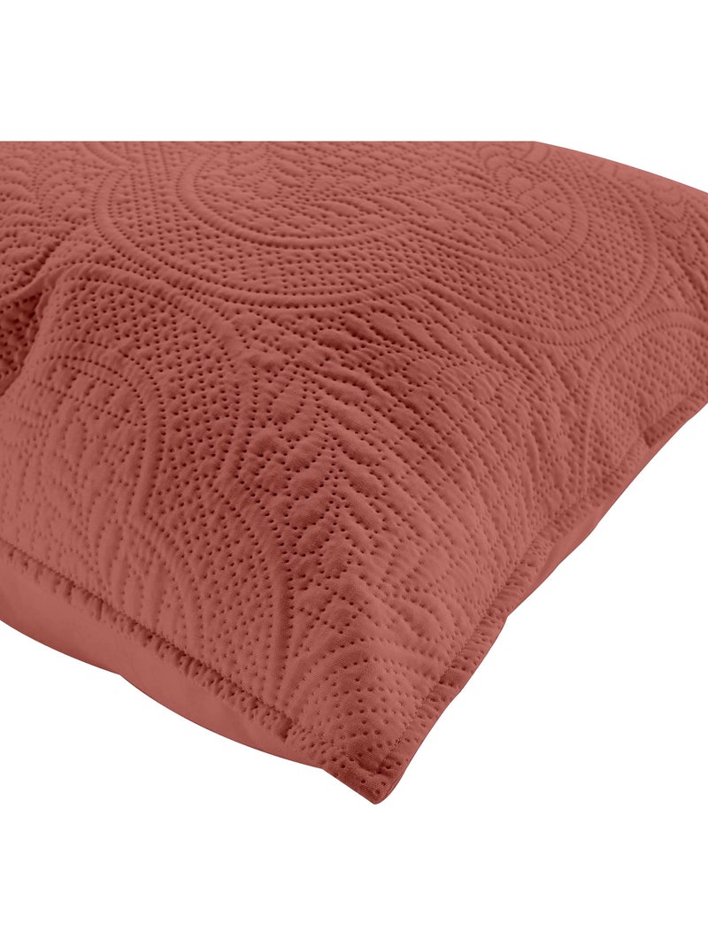Couvre-lit matelassé + 2 housses de coussin en microfibre unie Romane Terracotta - Kiabi