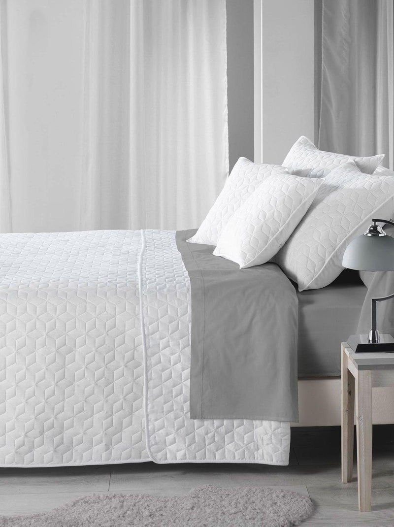 Couvre lit matelasse Collection Cubix Blanc - Kiabi
