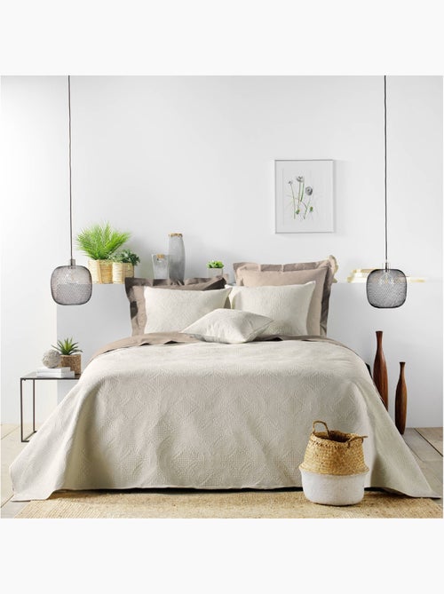 Couvre-Lit Matelassé et 2 Taies d'Oreiller Romane - Kiabi