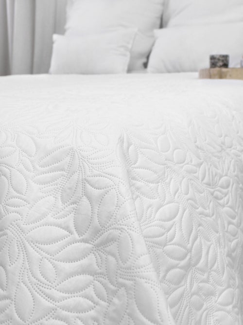 Couvre-lit microfibre à motif floral - Kiabi Couvre-lit microfibre à motif floral - Kiabi