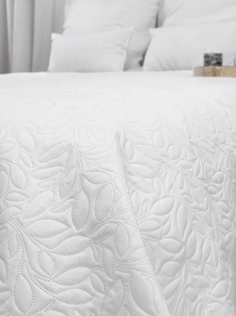 Couvre-lit microfibre à motif floral Blanc - Kiabi