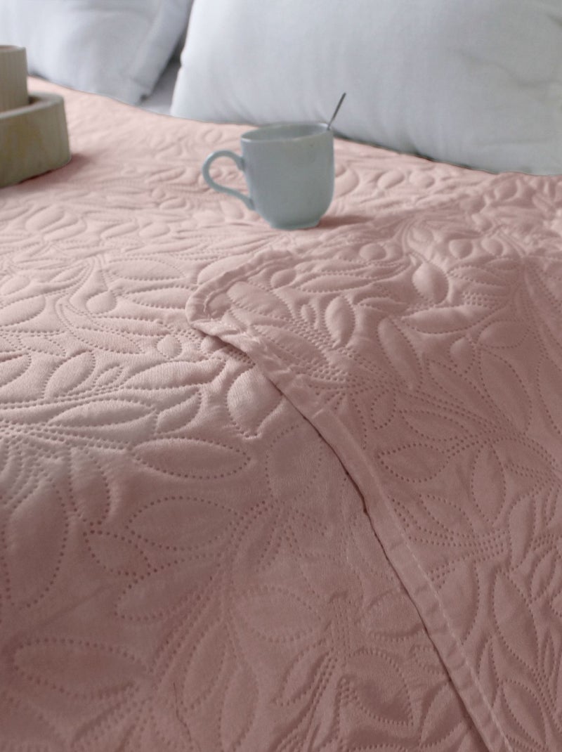 Couvre-lit microfibre à motif floral Rose clair - Kiabi
