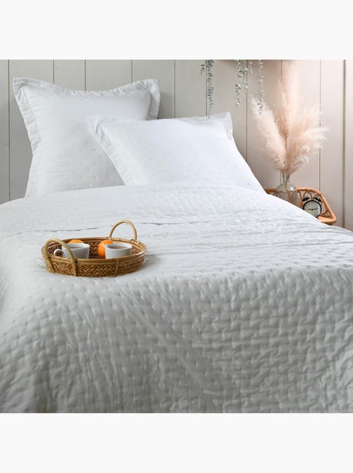 Couvre lit + taies Collection Chloé - Kiabi Couvre lit + taies Collection Chloé - Kiabi