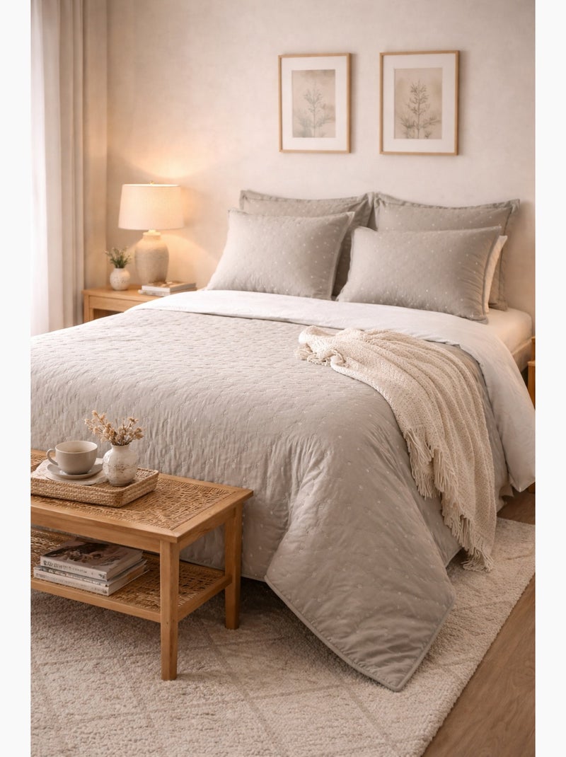 Couvre lit + taies Collection Chloé Taupe - Kiabi