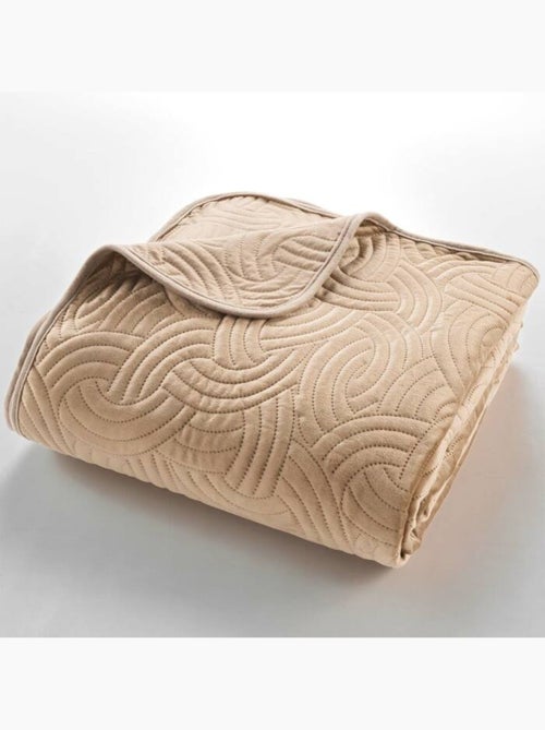Couvre-lit Velours Uni Solange - Beige + 2 housses de coussins 60x60 cm - Kiabi Couvre-lit Velours Uni Solange - Beige + 2 housses de coussins 60x60 cm - Kiabi