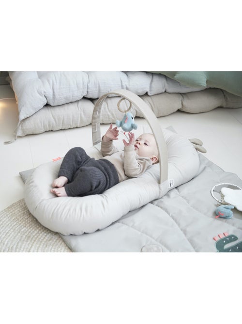 Cozy lounger avec arche d'activit? Raffi en coton biologique - Kiabi