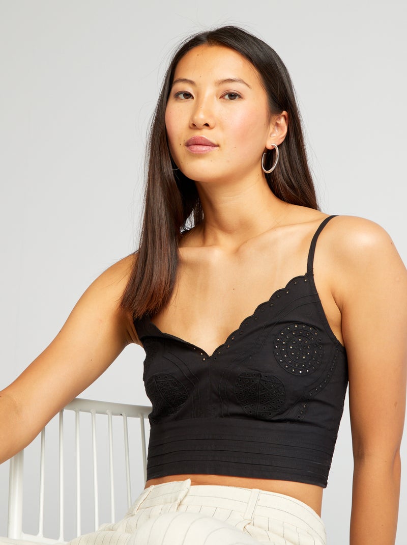 Crop top à broderies anglaises noir - Kiabi