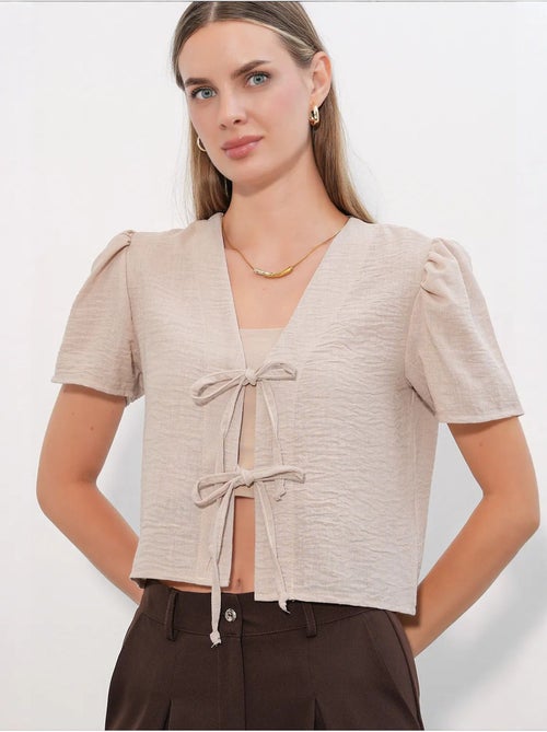 Crop top texturé en mélange de lin à col en v bdart - Kiabi Crop top texturé en mélange de lin à col en v bdart - Kiabi