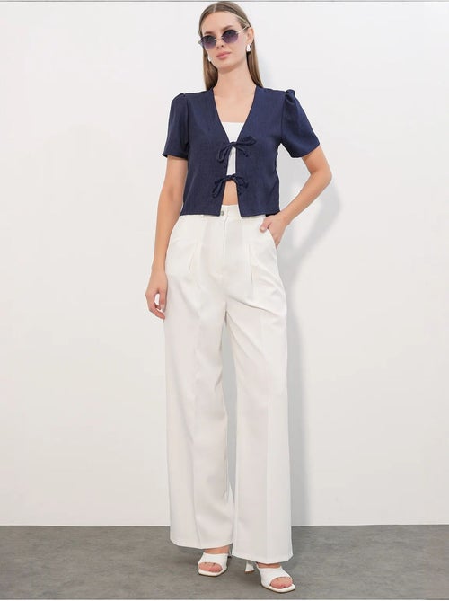 Crop top texturé en mélange de lin à col en v bdart - Kiabi Crop top texturé en mélange de lin à col en v bdart - Kiabi