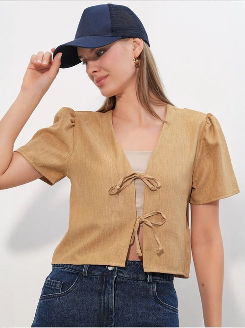 Crop top texturé en mélange de lin à col en v bdart - Kiabi Crop top texturé en mélange de lin à col en v bdart - Kiabi