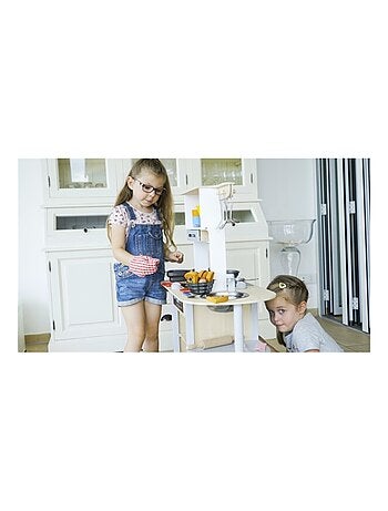 Cuisine de jeu en bois