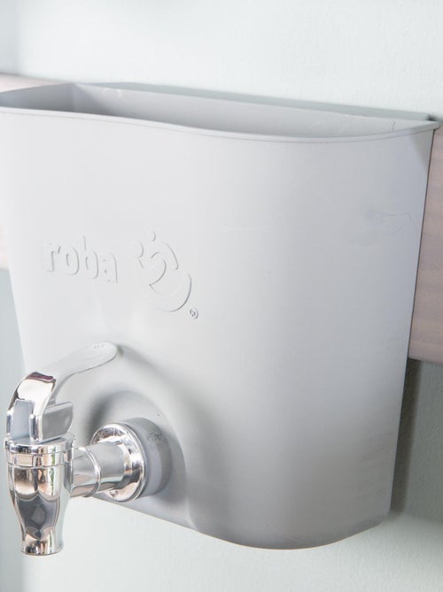 Cuisine d'extérieur pour enfants - Mini-cuisine à suspendre en bois massif avec accessoires 'Roba' - Kiabi