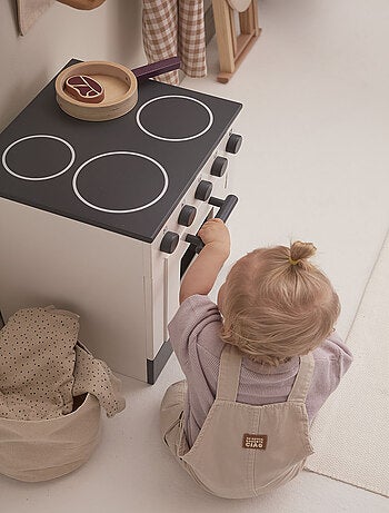 Cuisinière blanche