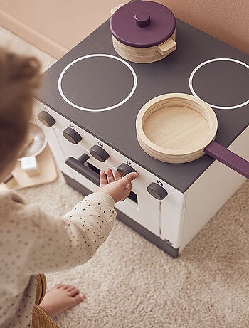 Cuisinière blanche