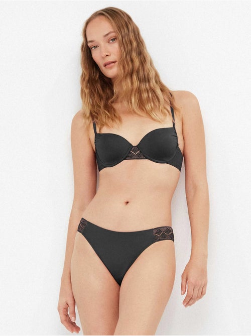 Culotte bikini dentelle sur les côtés - Kiabi Culotte bikini dentelle sur les côtés - Kiabi