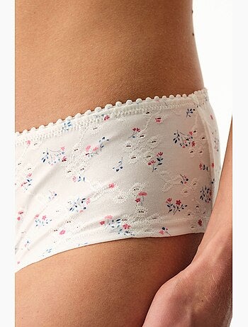 Culotte boyshort taille haute fleurie à œillets cassés penti