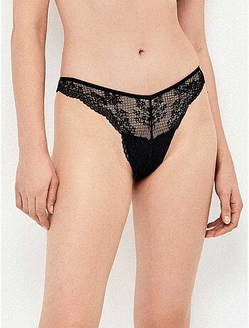Culotte brésilien en dentelle avec lanières et anneaux