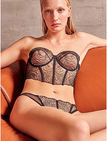 Culotte brésilienne en dentelle brodée