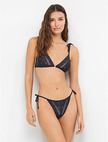 Culotte brésilienne noeuds dentelles