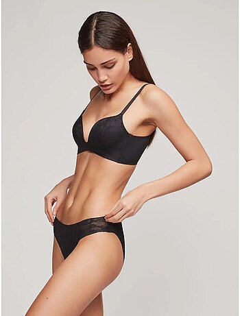 Culotte classique coup?e au laser
