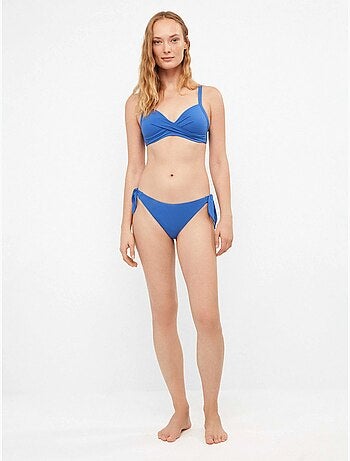 Culotte de bikini ajustable sur les côtés