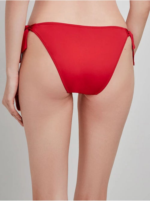Culotte de bikini ajustable sur les côtés - Kiabi Culotte de bikini ajustable sur les côtés - Kiabi