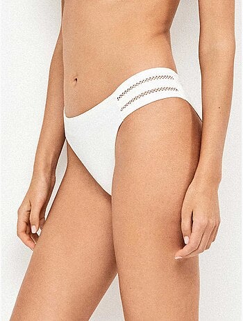 Culotte de bikini avec détail ajouré sur les côtés