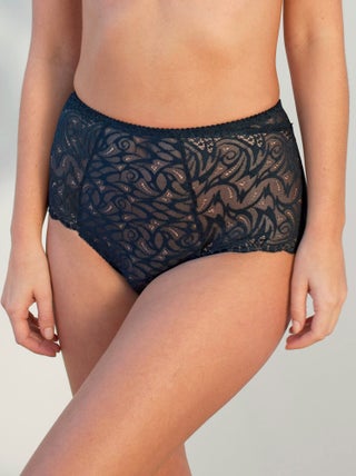 Culotte en dentelle forme maxi