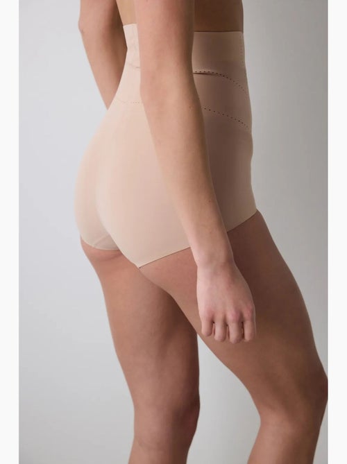 Culotte gainante taille haute légère invisible penti - Kiabi Culotte gainante taille haute légère invisible penti - Kiabi
