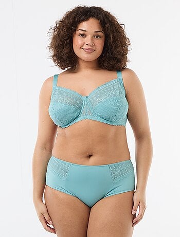 Culotte satinée avec dentelle