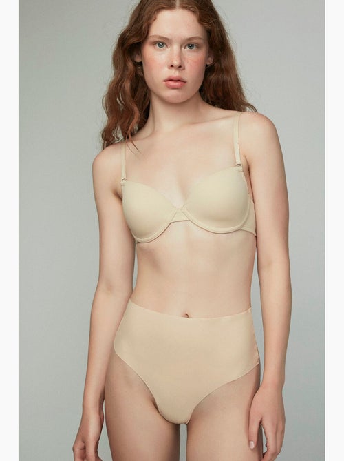 Culotte tanga lisse sans démarcation, sans coutures, taille basse penti - Kiabi Culotte tanga lisse sans démarcation, sans coutures, taille basse penti - Kiabi